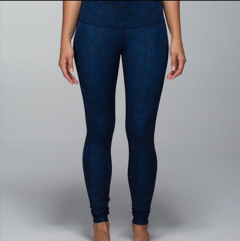 Lululemon Wunder under tights
